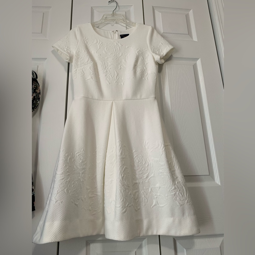 White dress size 6. Just…Taylor.